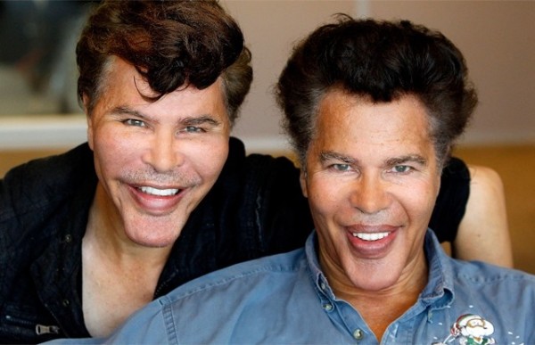 irmaos viciados em plastica1 paint